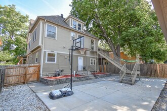 1717 D St, Unit 2 in Lincoln, NE - Foto de edificio - Building Photo