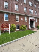 678 Scotland in Orange, NJ - Building Photo - Interior Photo