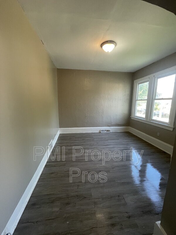 2619 N 23rd St in Milwaukee, WI - Foto de edificio - Building Photo