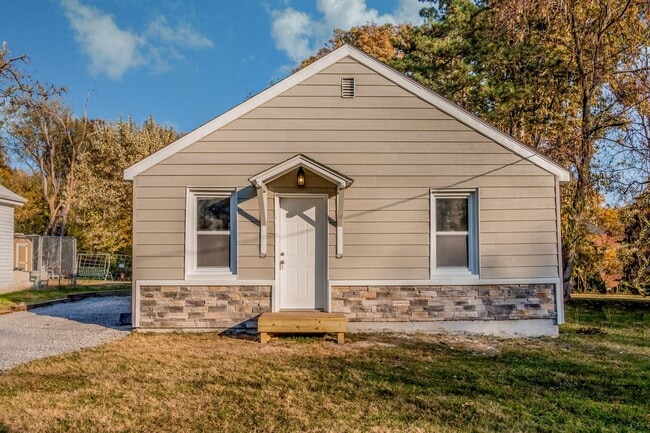 property at 1006 Jefferson St