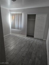 33 Gold Bar Ct in Las Vegas, NV - Building Photo - Building Photo