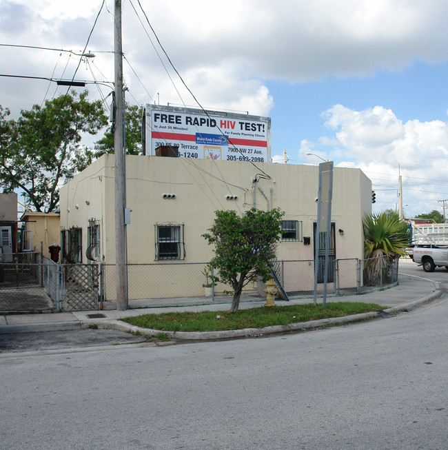 500 NW 79th St in Miami, FL - Building Photo - Building Photo