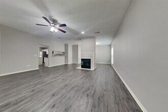 18138 Garden Manor Dr in Houston, TX - Building Photo - Building Photo