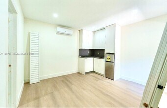 1615 NE 9th St, Unit #4 in Fort Lauderdale, FL - Building Photo - Building Photo
