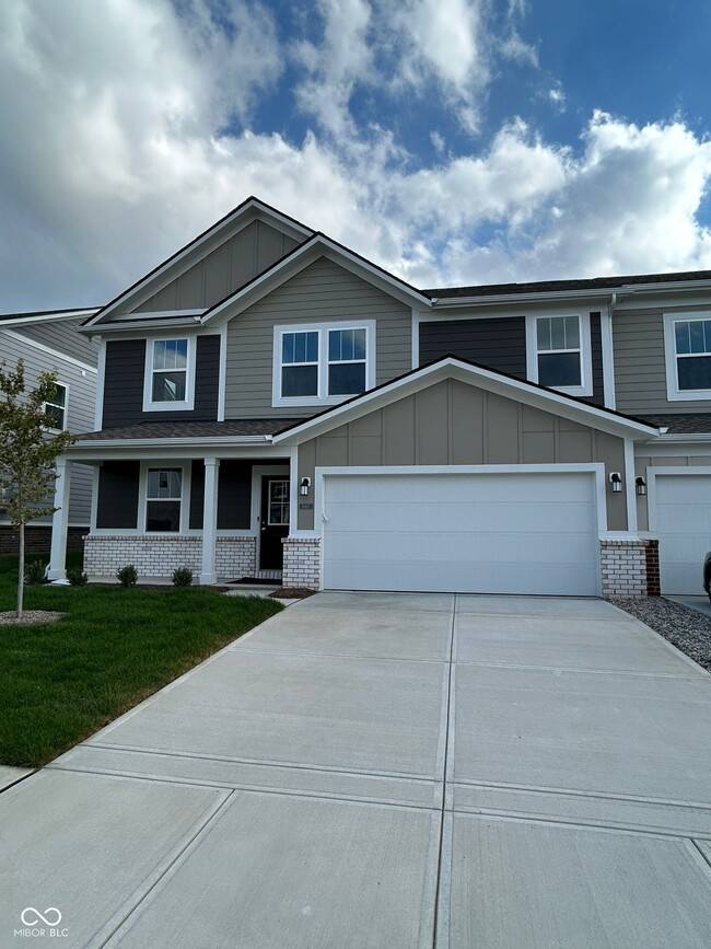 1067 Beck Wy in Westfield, IN - Foto de edificio - Building Photo