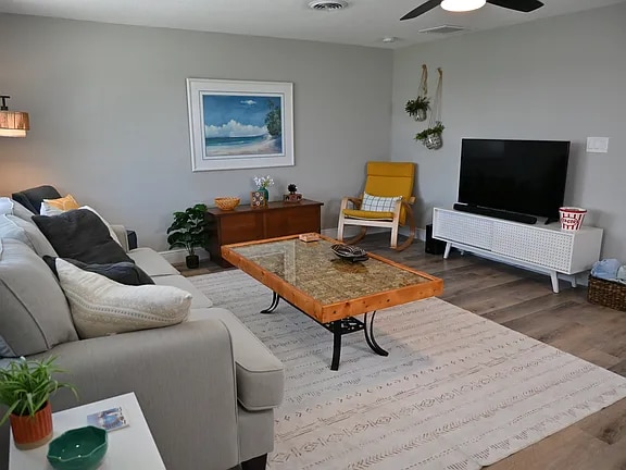 1625 Meadow Lark Ln in Englewood, FL - Building Photo - Building Photo