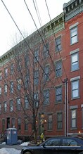 231 3rd St in Jersey City, NJ - Foto de edificio - Building Photo