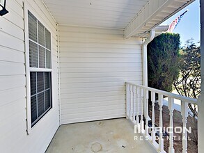 2051 Meadowglen Ln in Loganville, GA - Building Photo - Building Photo