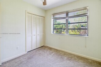 10250 Caribbean Blvd in Cutler Bay, FL - Building Photo - Building Photo