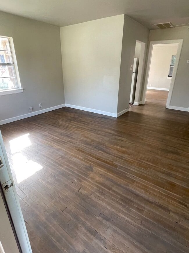 708 Roberts St in Denton, TX - Building Photo - Building Photo