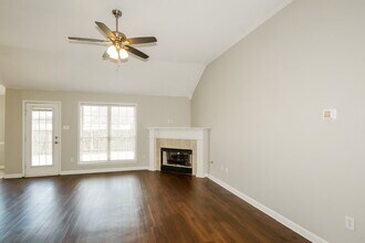 145 Cameron Dr in Oakland, TN - Building Photo - Building Photo