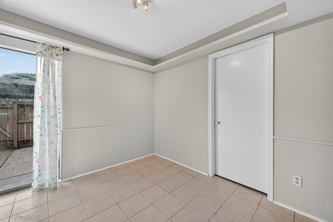 property at 1445 Bonanza Rd