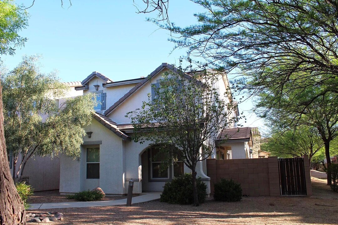2748 N Neruda Ln in Tucson, AZ - Building Photo