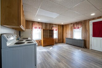 138 Sanders Rd, Unit A in Pen Argyl, PA - Foto de edificio - Building Photo