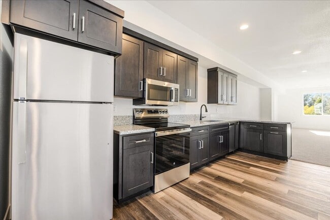property at 5850 SE 18th St