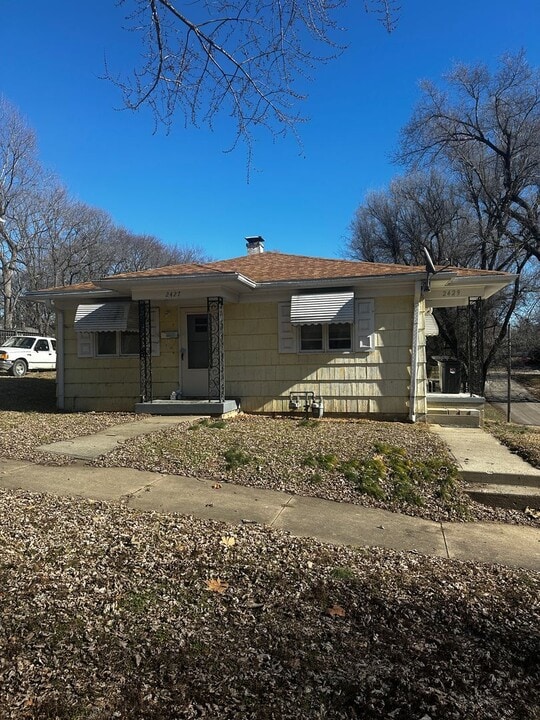 2427 S 18th St in St. Joseph, MO - Building Photo