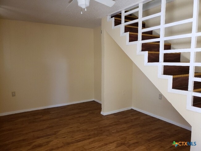 1706 N Interstate 35 in San Marcos, TX - Building Photo - Building Photo