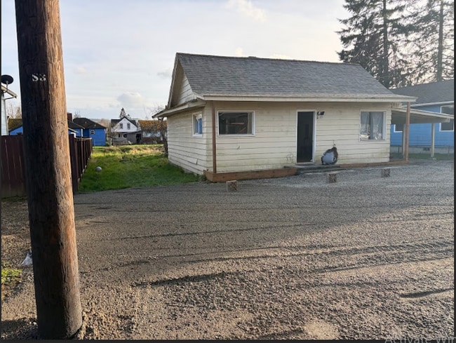 300 E Curtis St, Unit C32 in Aberdeen, WA - Foto de edificio - Building Photo