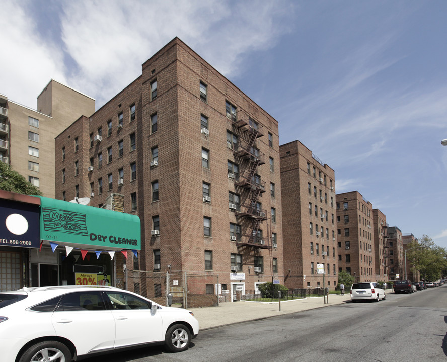 97-25 64th Avenue in Rego Park, NY - Building Photo