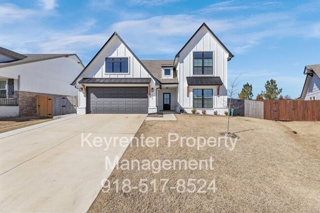 property at 7104 S Kalanchoe Ave