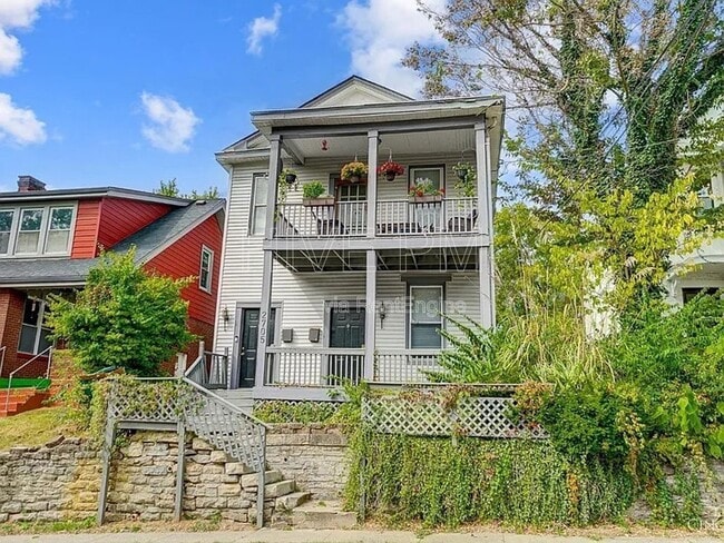 property at 2705 Hackberry St