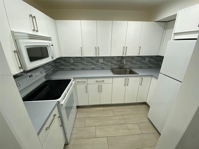 property at 805 NW 7th Street Rd