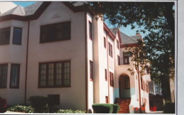 2444 Hilgard Ave in Berkeley, CA - Building Photo - Building Photo