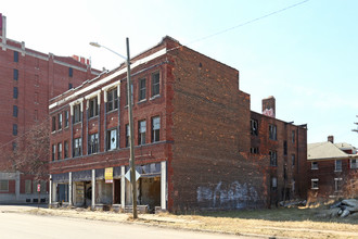 Tuxedo Apartments in Detroit, MI - Building Photo - Building Photo