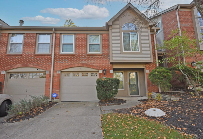 1761 Emerald Glade Ln in Cincinnati, OH - Building Photo