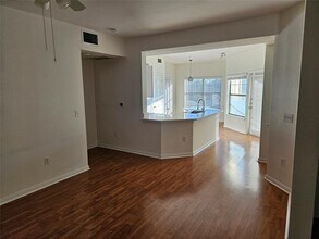 2320 Gracy Farms Ln in Austin, TX - Building Photo - Building Photo