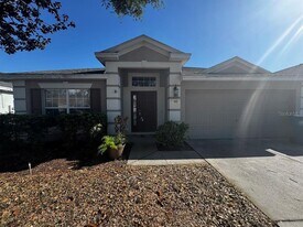 495 Painted Leaf Dr in Brooksville, FL - Building Photo