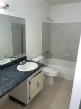 5953 NW 25th Ct in Sunrise, FL - Foto de edificio - Building Photo