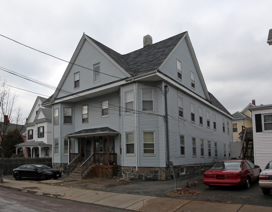 48-54 Newhall St in Malden, MA - Foto de edificio