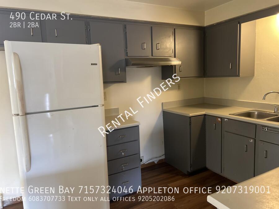 490 Cedar St in Chilton, WI - Building Photo