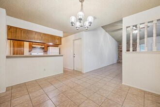 702 Rollingway Dr in Round Rock, TX - Building Photo - Building Photo