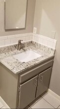 14319 Henry Rd in Houston, TX - Building Photo - Building Photo