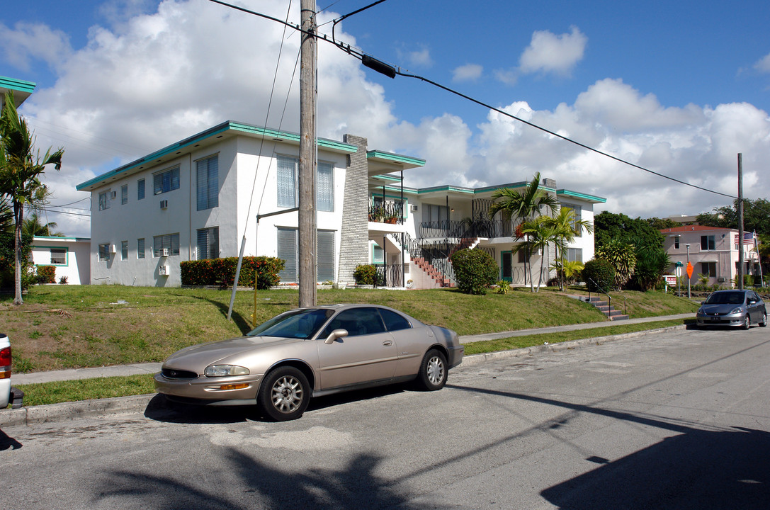 East Wind/Domain 74 in Miami, FL - Foto de edificio