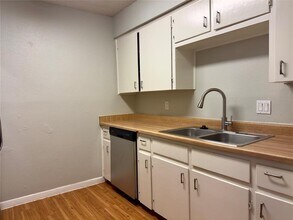 115 Waller St in Austin, TX - Foto de edificio - Building Photo