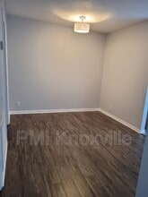 9120 Woodpark Ln NW in Knoxville, TN - Foto de edificio - Building Photo