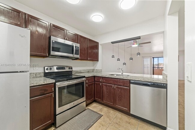 880 NE 207th Terrace in Miami, FL - Building Photo - Building Photo