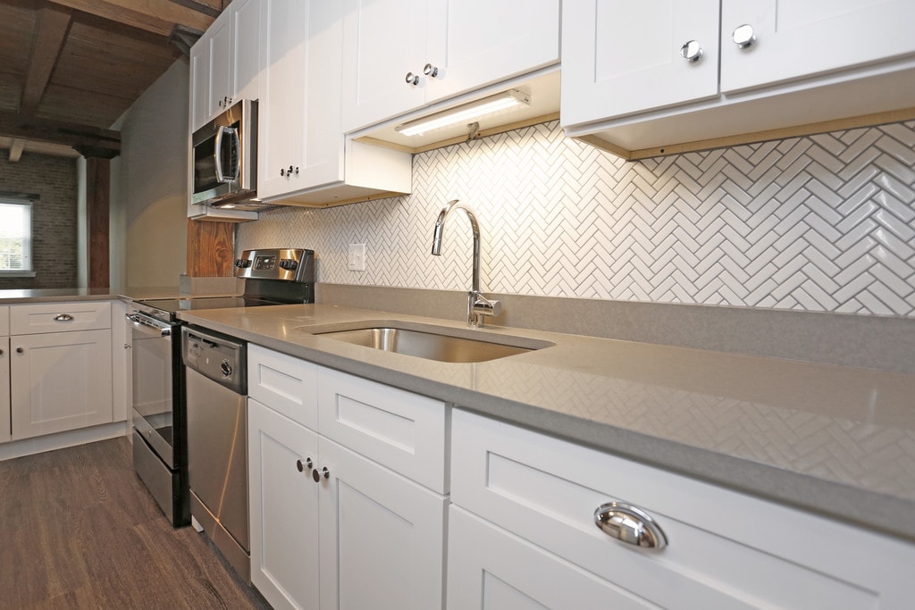 5th Avenue Station Naperville, IL Apartments