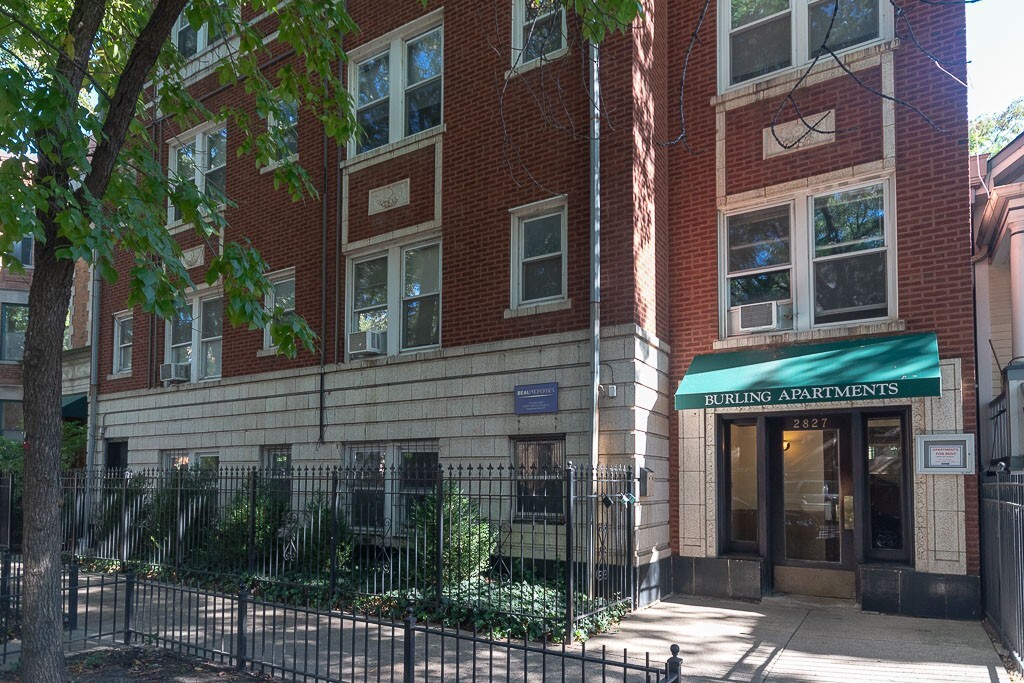 2830 N Burling in Chicago, IL - Building Photo