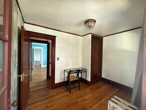 135 Mills St in Malden, MA - Foto de edificio - Building Photo