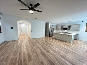 8085 Skye Roar Ct in Las Vegas, NV - Building Photo - Building Photo