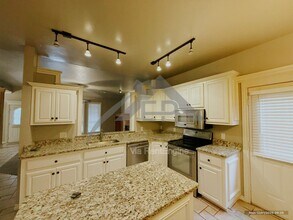 14001 Arapaho Rd in Edmond, OK - Building Photo - Building Photo