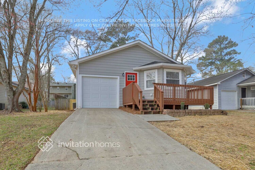 912 Fourth St in Stone Mountain, GA - Building Photo