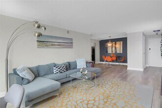 2479 Peachtree Rd NE in Atlanta, GA - Building Photo - Building Photo