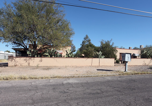 2516-2518 N Forgeus Ave in Tucson, AZ - Building Photo - Building Photo