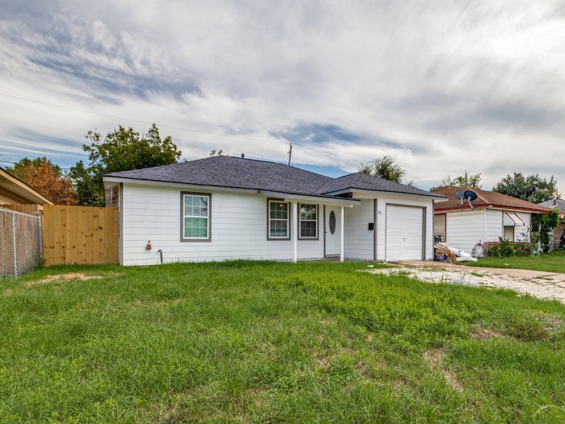 411 Gober St in Houston, TX - Building Photo