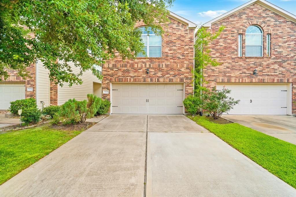 5202 Dartmoor Ridge Trail in Houston, TX - Building Photo